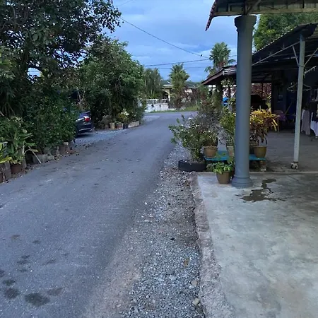Aisyah Homestay Arau Exterior photo