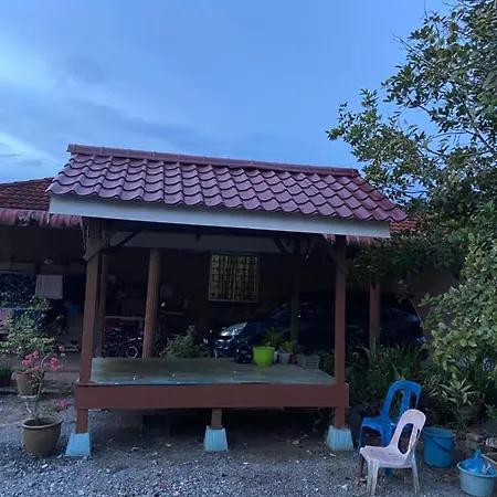 Aisyah Homestay Arau Exterior photo